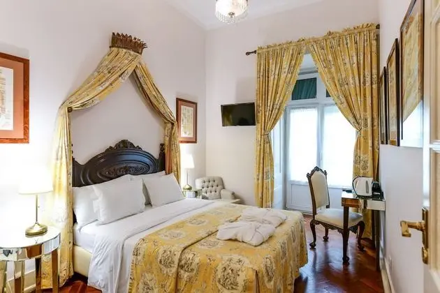 Superior Tek Büyük veya İki Ayrı Yataklı Oda