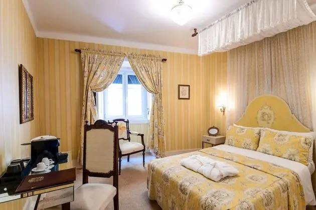 Superior Tek Büyük veya İki Ayrı Yataklı Oda