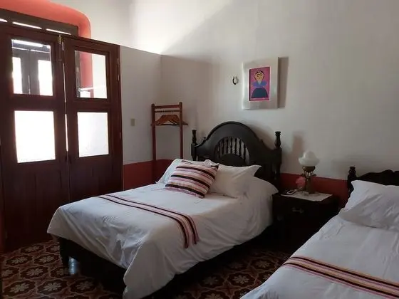 Traditional Üç Kişilik Oda