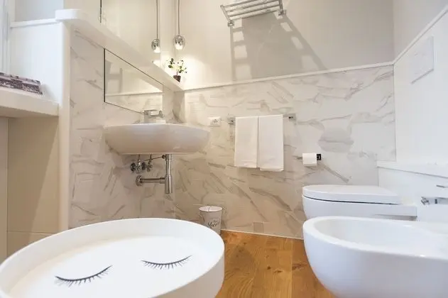 Tek Büyük Yataklı Oda, Balkon