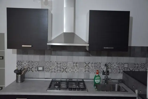 Tek Büyük veya İki Ayrı Yataklı Oda, Küçük Mutfak