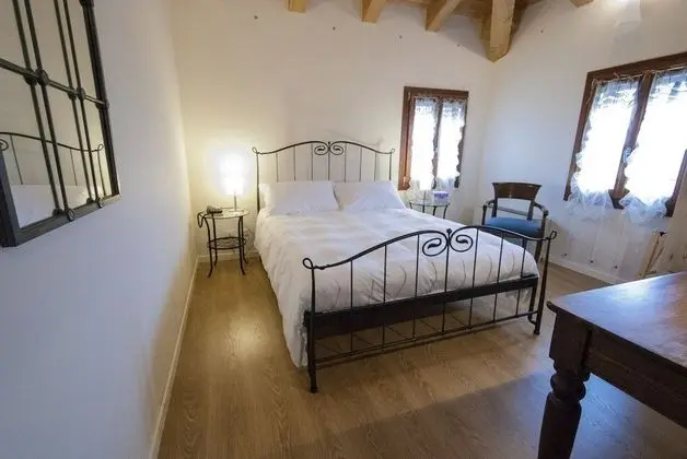 Tek Büyük Yataklı Oda (Girasoli)