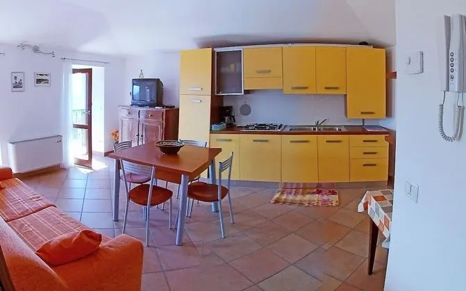 Apart Daire, 2 Yatak Odası (Borgo Sole 1)