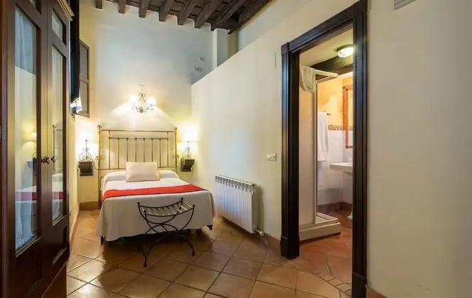 Tek Büyük Yataklı Oda (with extra bed)