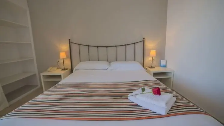 Tek Büyük Yataklı Oda, 1 Çift Kişilik veya 2 Tek Kişilik Yatak