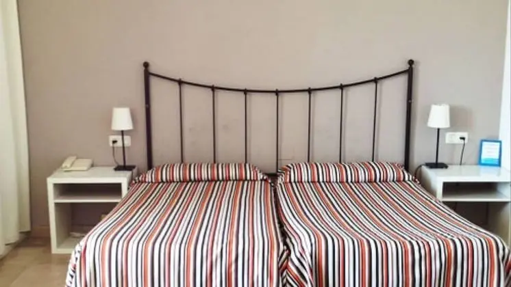 Tek Büyük Yataklı Oda, 1 Çift Kişilik veya 2 Tek Kişilik Yatak