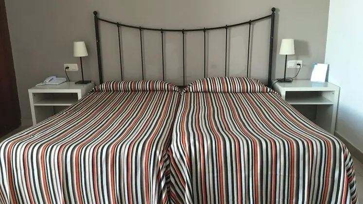 Tek Büyük Yataklı Oda, 1 Çift Kişilik veya 2 Tek Kişilik Yatak