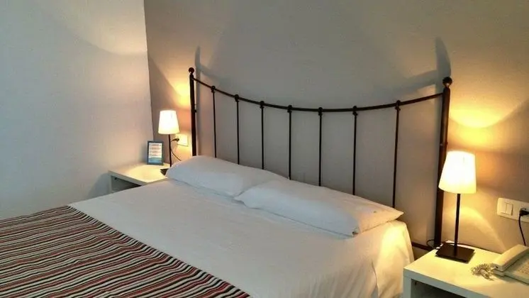 Tek Büyük Yataklı Oda, 1 Çift Kişilik veya 2 Tek Kişilik Yatak