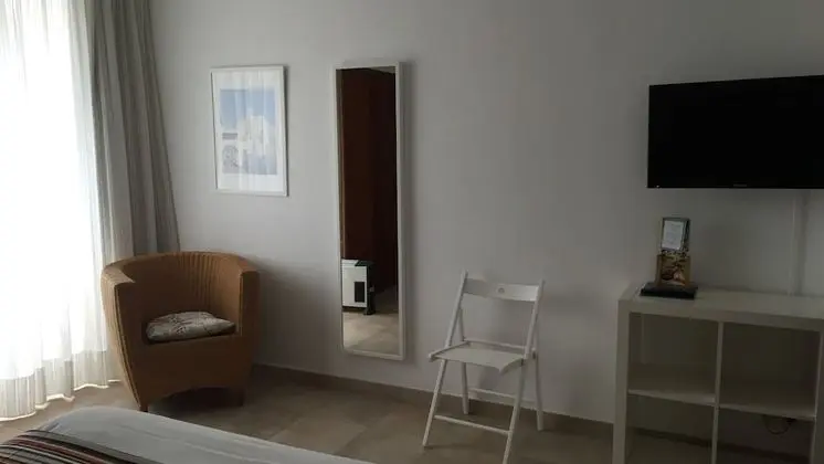 Tek Kişilik Oda, 1 Çift Kişilik veya 2 Tek Kişilik Yatak