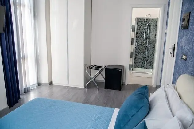 Standard Tek Büyük Yataklı Oda