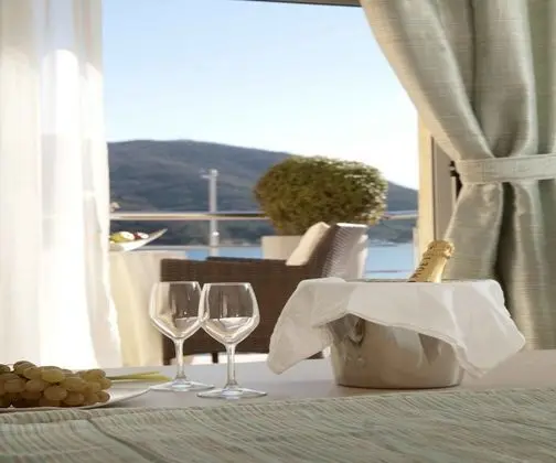 Deluxe Tek Büyük Yataklı Oda, Deniz Manzaralı