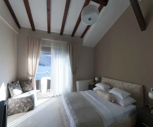 Deluxe Tek Büyük Yataklı Oda, Deniz Manzaralı