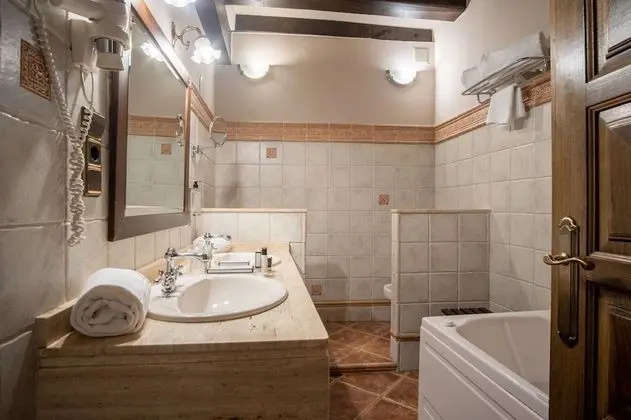 Standard Tek Büyük Yataklı Oda