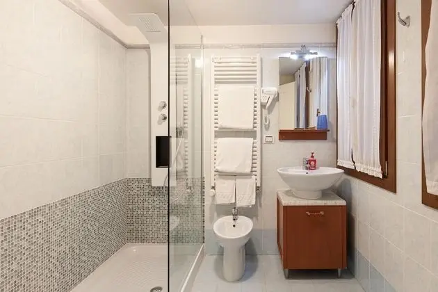 Classic Tek Büyük veya İki Ayrı Yataklı Oda