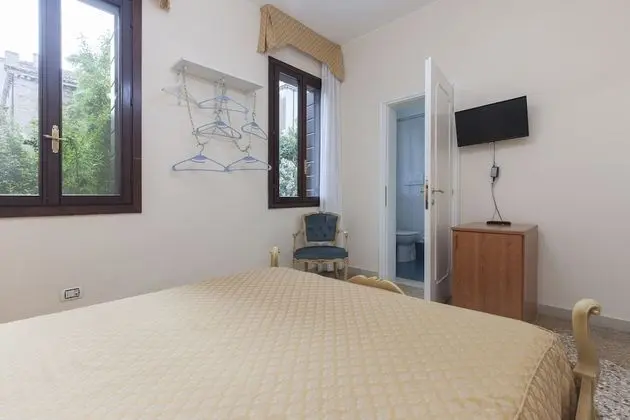 Economy Tek Büyük Yataklı Oda