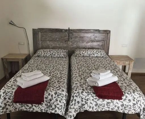 Tek Büyük veya İki Ayrı Yataklı Oda, 2 Tek Kişilik Yatak