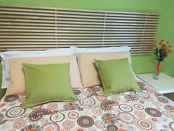 Deluxe Tek Büyük Yataklı Oda (Pistacchio)