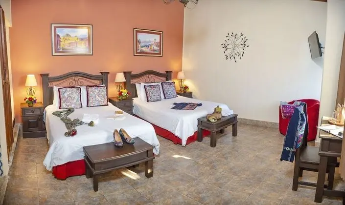 Deluxe Tek Büyük Yataklı Oda, Bahçe Manzaralı, Avlu