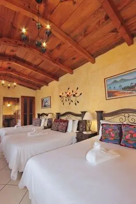 Deluxe Üç Kişilik Oda, Bahçe Manzaralı, Avlu