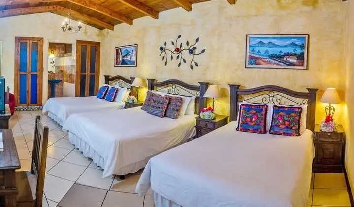Deluxe Üç Kişilik Oda, Bahçe Manzaralı, Avlu