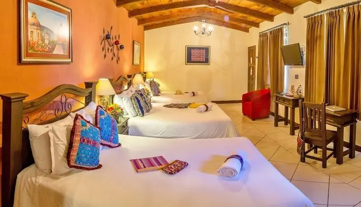 Deluxe Üç Kişilik Oda, Bahçe Manzaralı, Avlu