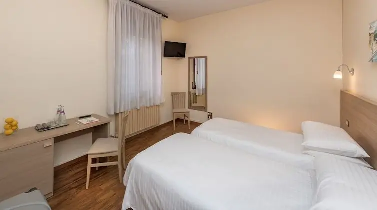 Standard Tek Büyük Yataklı Oda, Şehir Manzaralı