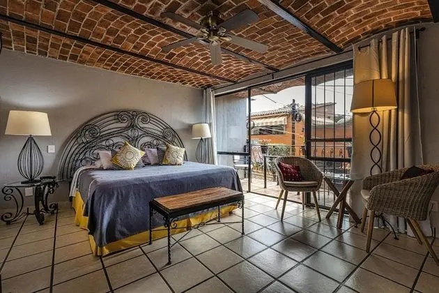 La Luna, 1 King bed