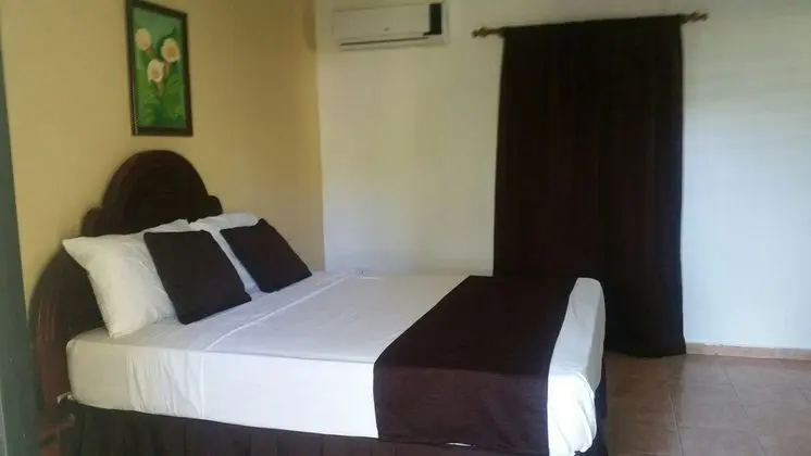 Room with 1 Double Bed