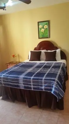 Room with 1 Double Bed