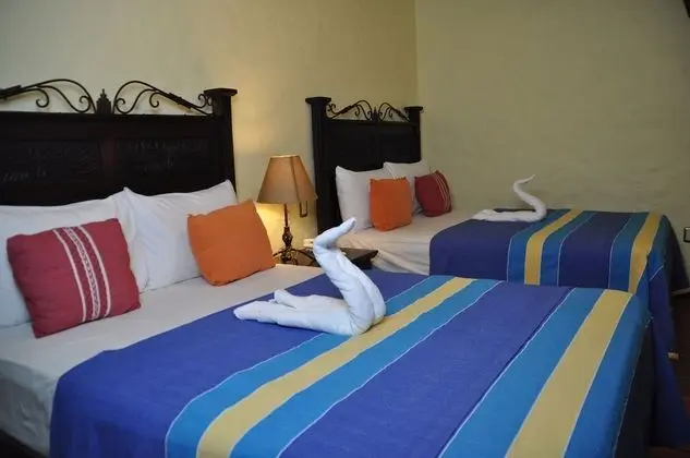 Family Tek Büyük Yataklı Oda