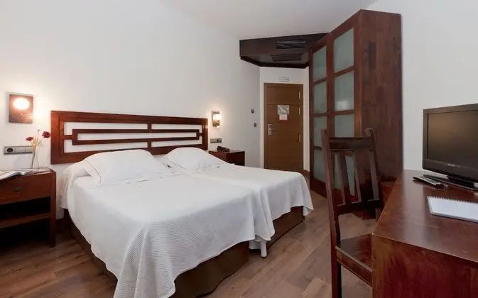 Standard Tek Büyük veya İki Ayrı Yataklı Oda