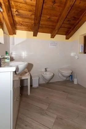 Superior Oda, Balkon, Göl Kenarı