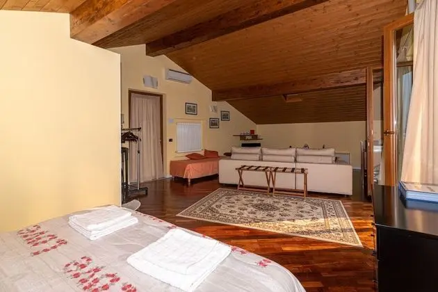 Superior Oda, Balkon, Göl Kenarı