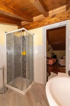 Superior Oda, Balkon, Göl Kenarı