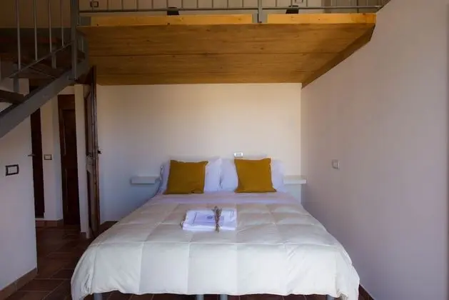 Comfort Üç Kişilik Oda, 1 Yatak Odası, Tepe Manzaralı, Bahçeli