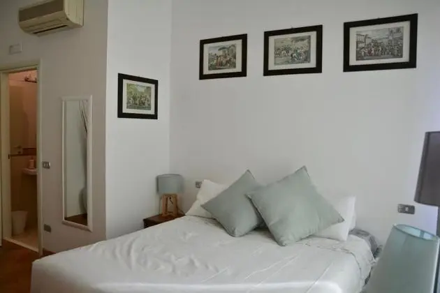 Standard Tek Büyük Yataklı Oda