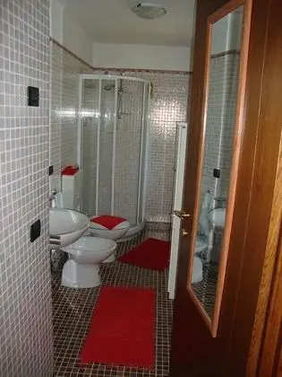 Dört Kişilik Oda, Bağlantılı Odalar