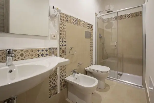Deluxe Üç Kişilik Oda, Buzdolabı, Şehir Manzaralı