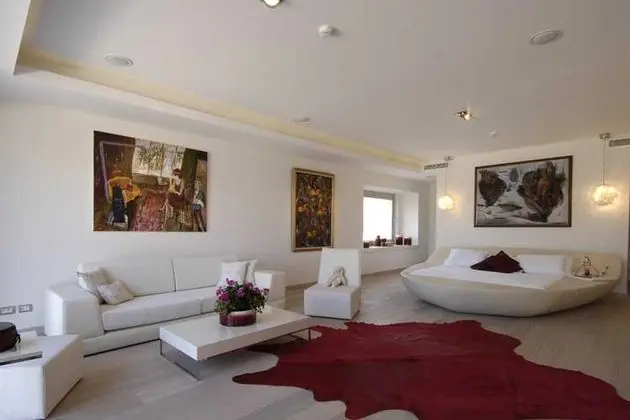 Deniz Manzaralı Suit Oda