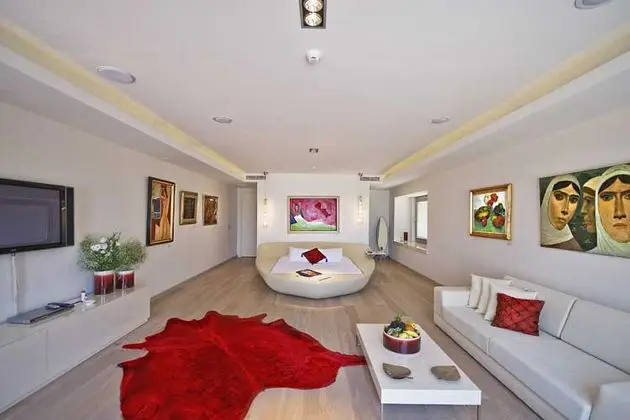 Deniz Manzaralı Suit Oda