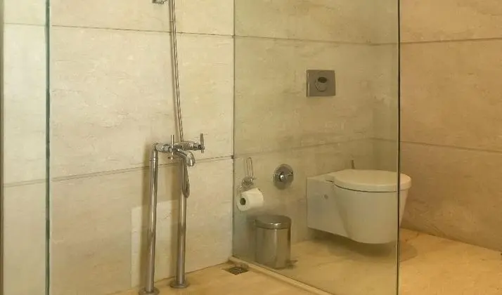 Deniz Manzaralı Suit Oda