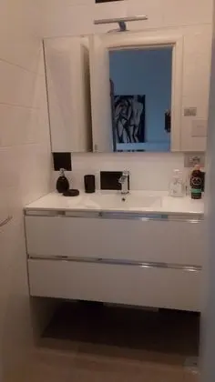 Dört Kişilik Oda (Adamo e Eva)