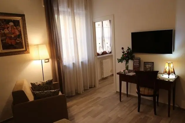 Süit, 1 Büyük (Queen) Boy Yatak ve Çekyat, Banyolu/Duşlu (Levi)