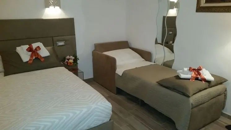 Süit, 1 Büyük (Queen) Boy Yatak ve Çekyat, Banyolu/Duşlu (Levi)