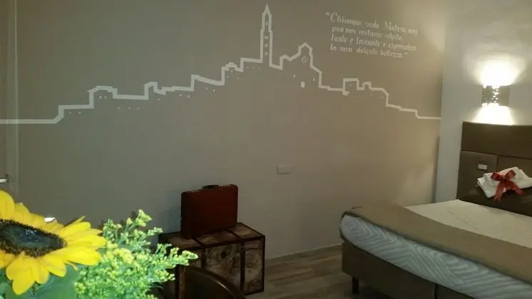 Süit, 1 Büyük (Queen) Boy Yatak ve Çekyat, Banyolu/Duşlu (Levi)