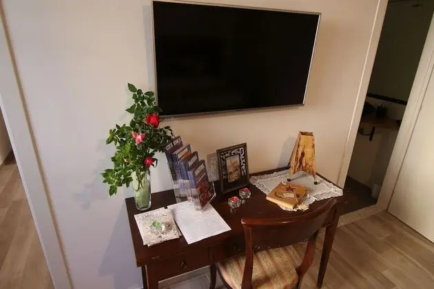 Süit, 1 Büyük (Queen) Boy Yatak ve Çekyat, Banyolu/Duşlu (Levi)