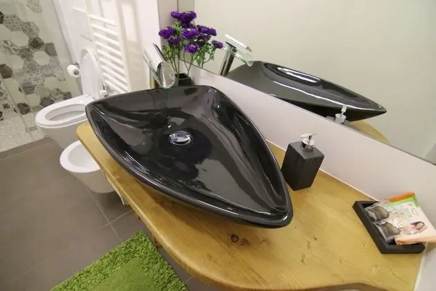 Süit, 1 Büyük (Queen) Boy Yatak ve Çekyat, Banyolu/Duşlu (Levi)