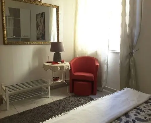 Tek Büyük Yataklı Oda (Andromeda e Thaddeus)