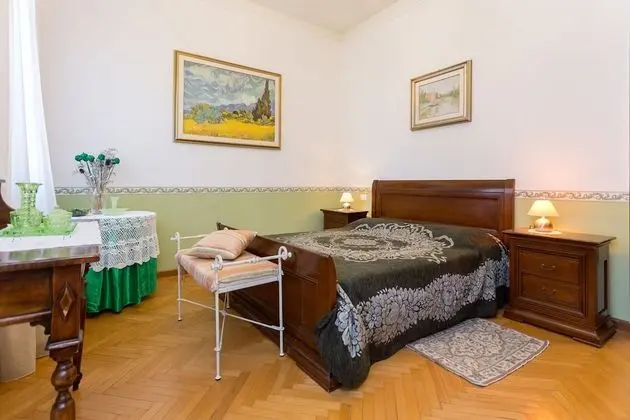 Comfort Oda, 1 En Büyük (King) Boy Yatak, Özel Banyo, Avlu Manzaralı (Private External Bathroom)