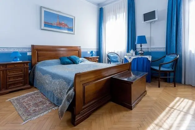 Deluxe Tek Büyük Yataklı Oda, Özel Banyo